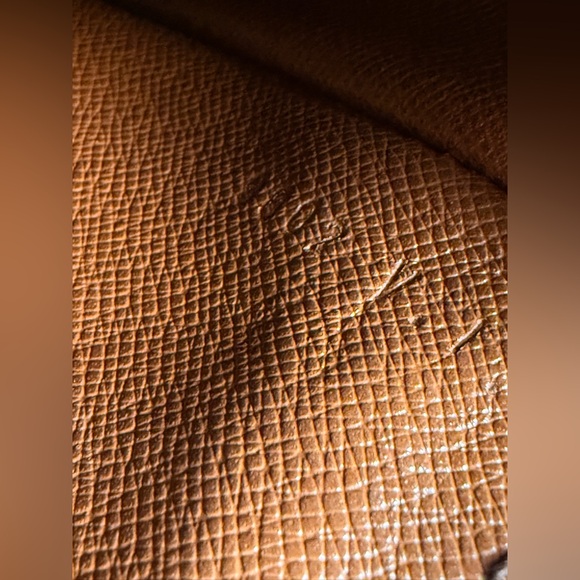 LOUIS VUITTON-9002 VI Saint Cloud Monogram Canvas - Picture 14 of 14